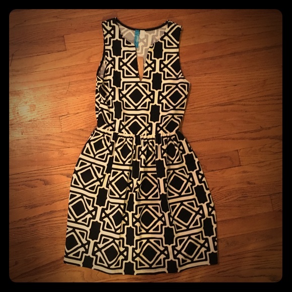 Dress - Picture 1 of 1